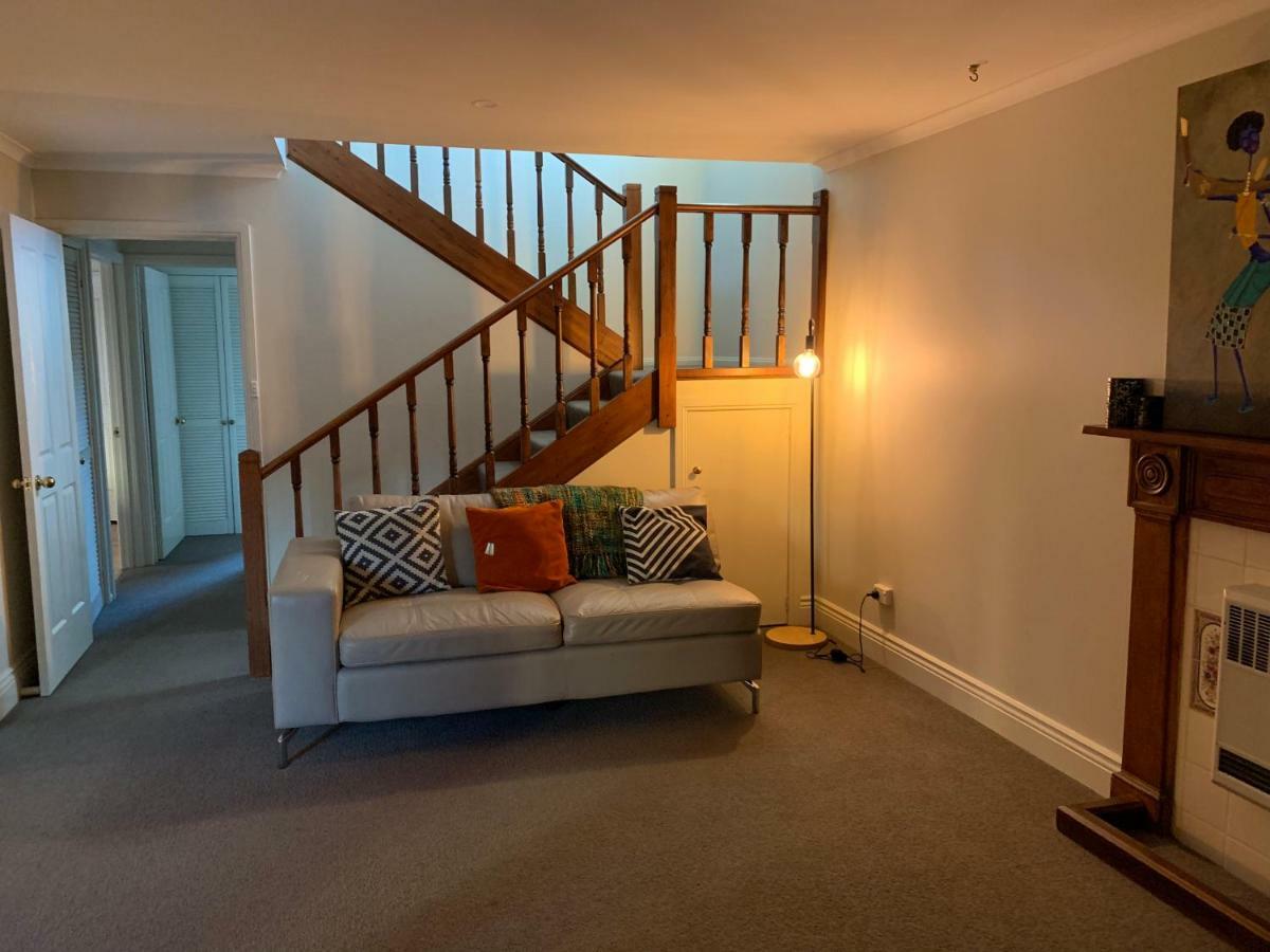 City Townhouse Walking Distance To City Launceston Exteriér fotografie