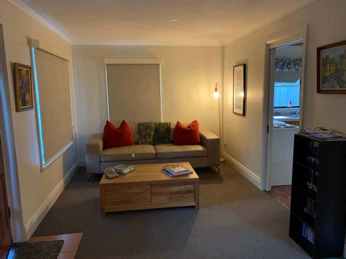 City Townhouse Walking Distance To City Launceston Exteriér fotografie